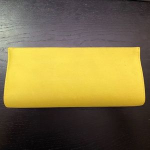 Yellow clutch